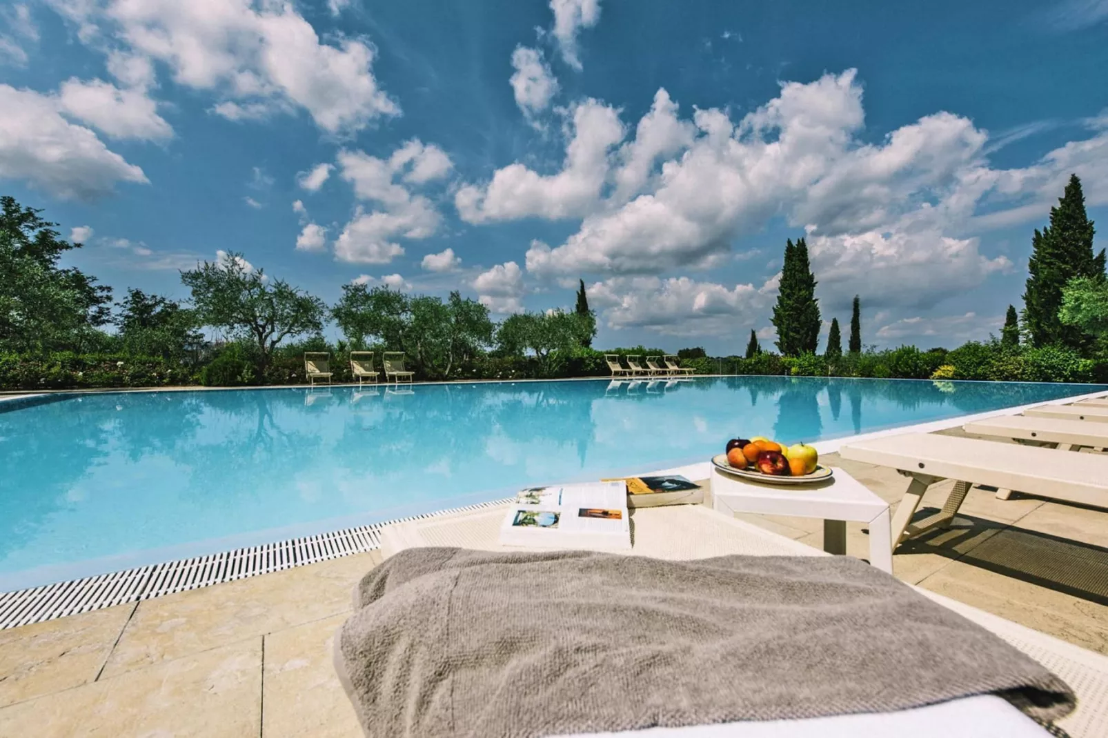 Agri-tourism Tenuta Quarrata, Santo Pietro Belvedere-trilo superior-Zwembad