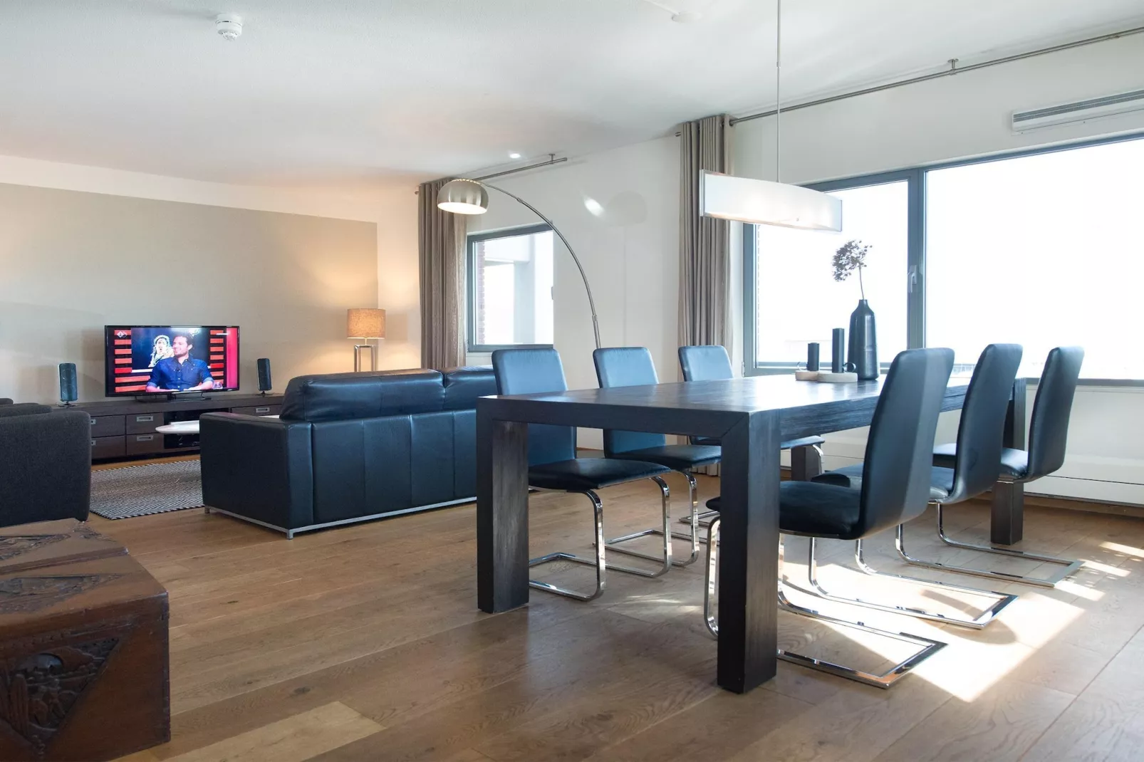 Scheveningen Harbour 40-Eetkamer