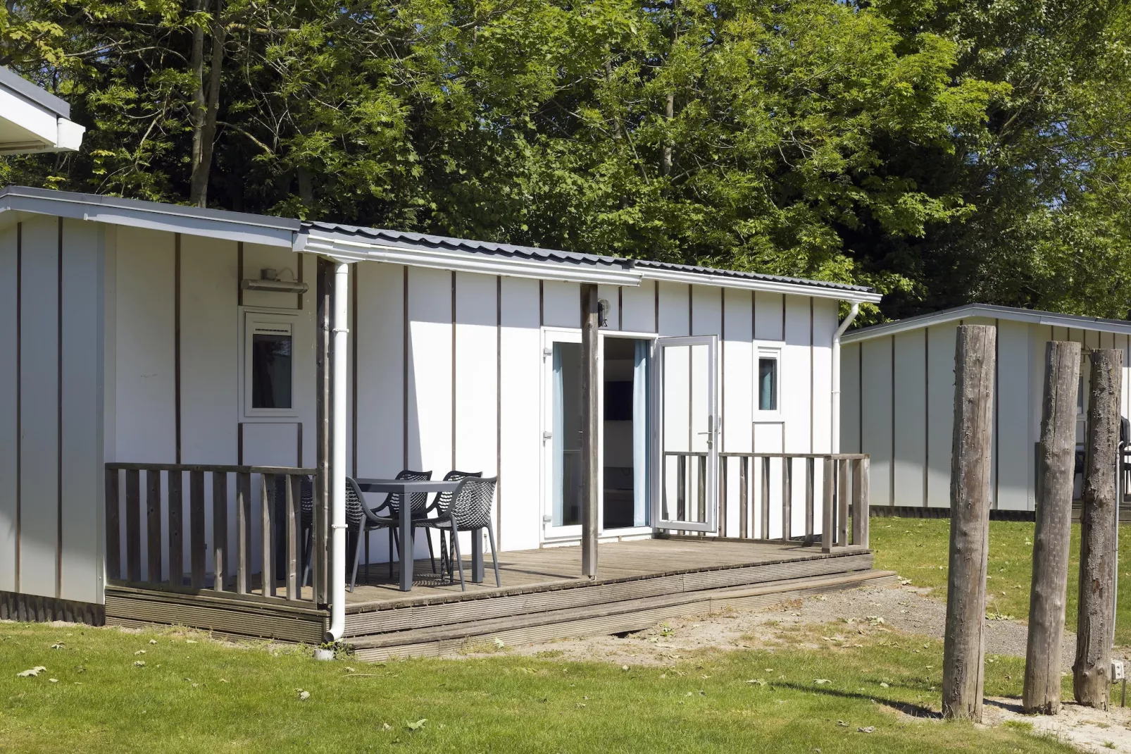 Vakantiepark Beach Resort 23-Buitenkant zomer