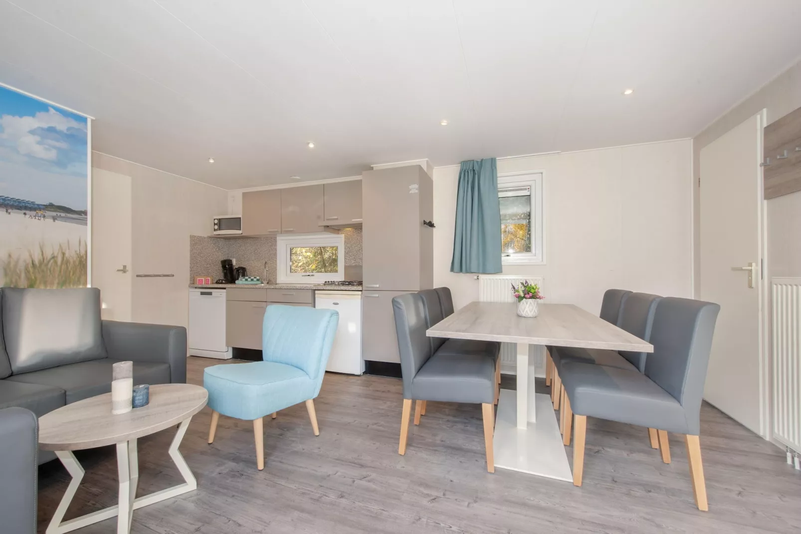 Vakantiepark Beach Resort 23-Eetkamer