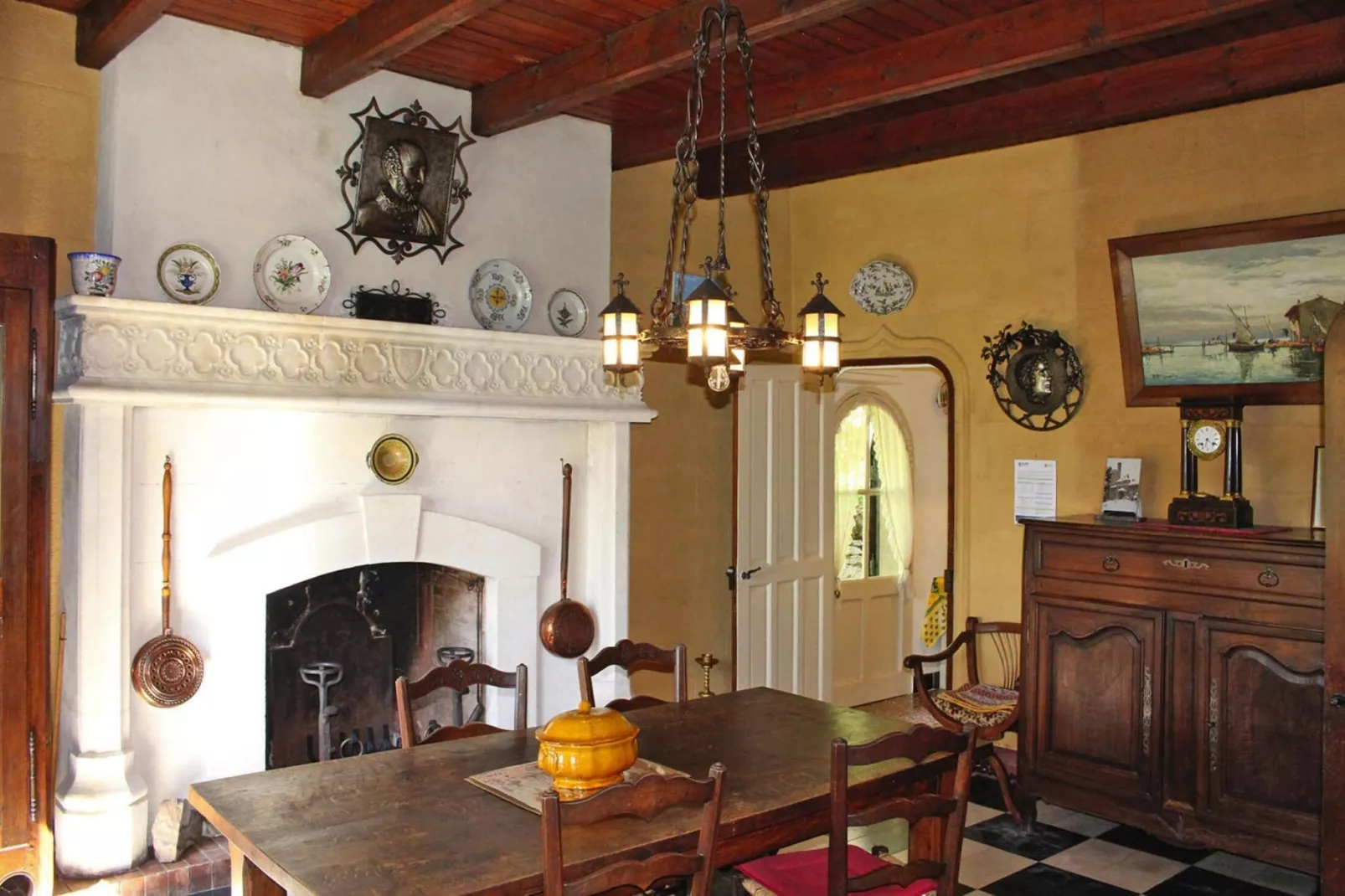 Ferienhaus in Salon-de-Provence-Eetkamer
