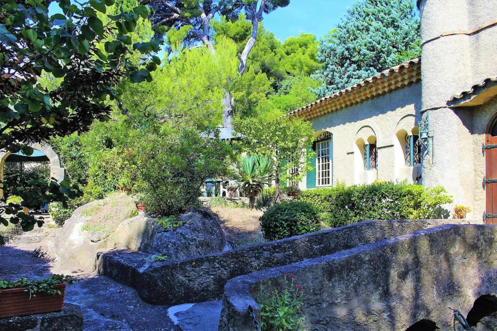 Ferienhaus in Salon-de-Provence-Buitenlucht