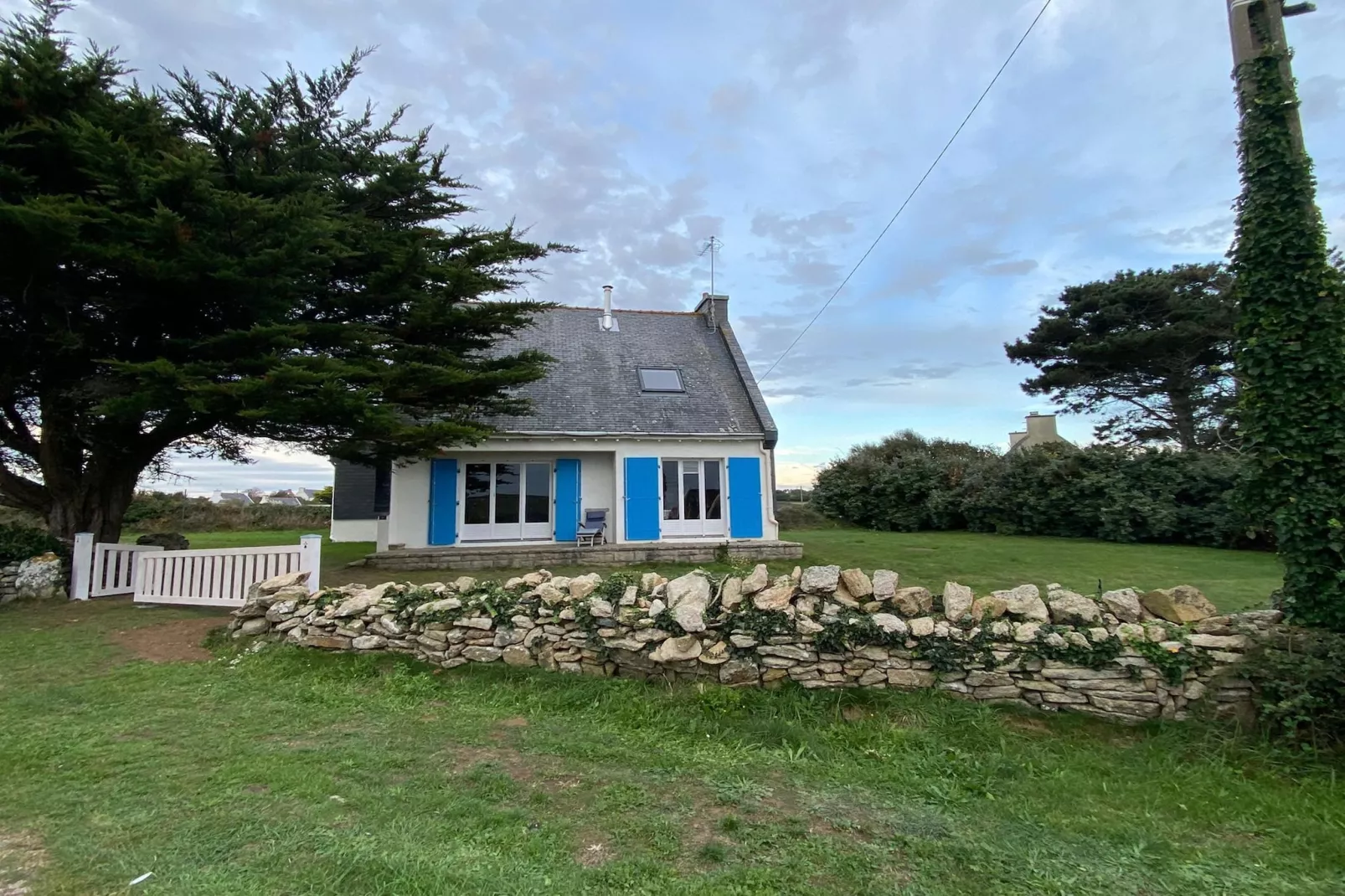 Holiday home Plozévet-Buitenkant zomer