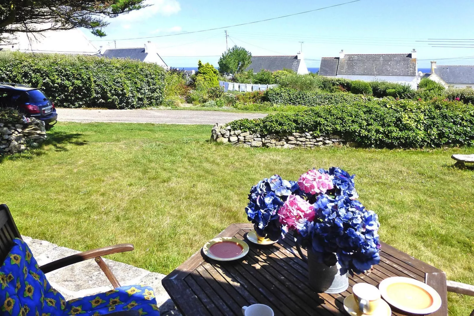 Holiday home Plozévet-Tuinen zomer