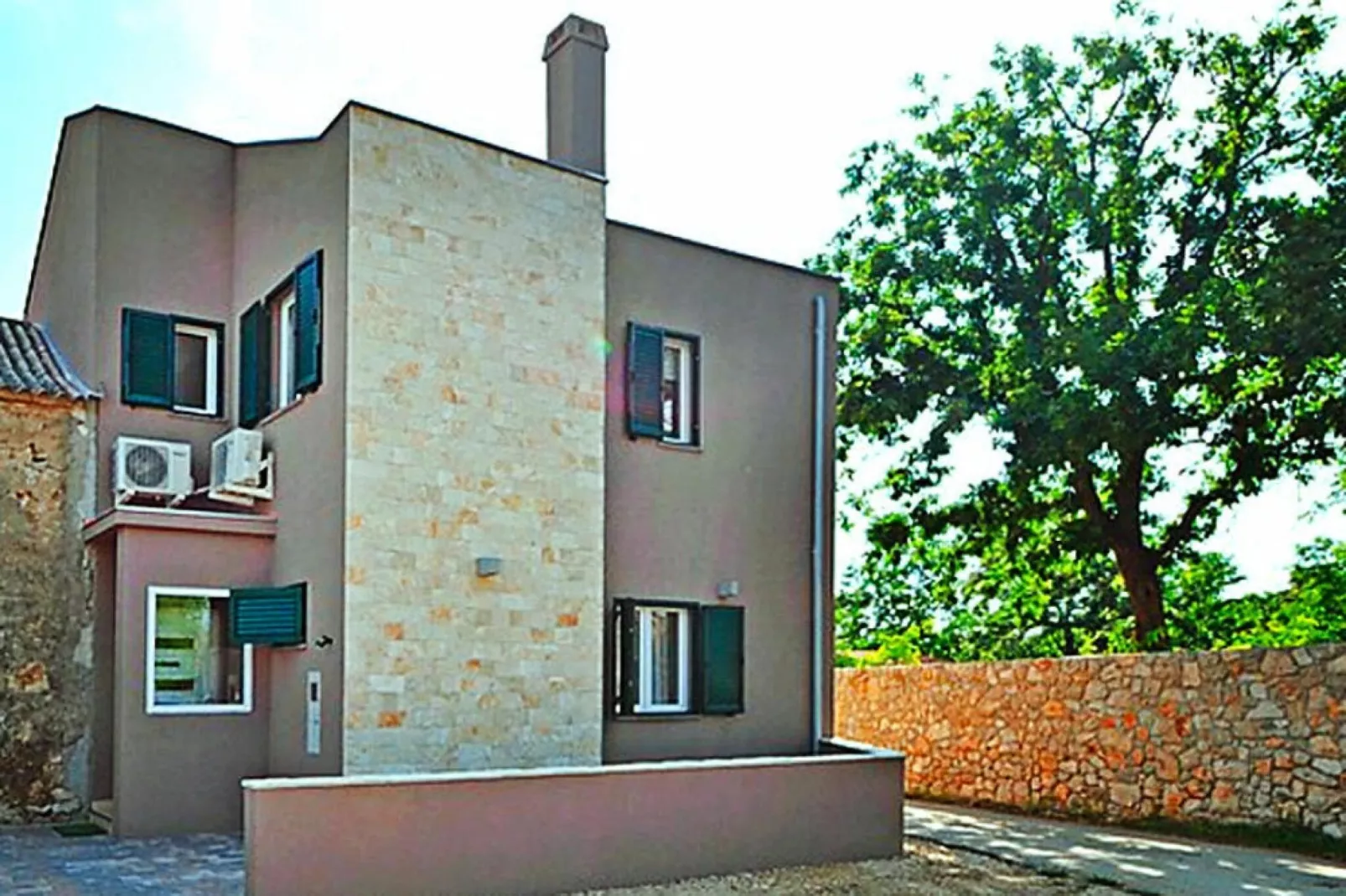 Holiday home, Privlaka-Ferienhaus Ruza, ca. 90 qm, bei Belegung mit 1-4 Personen-Buitenkant zomer