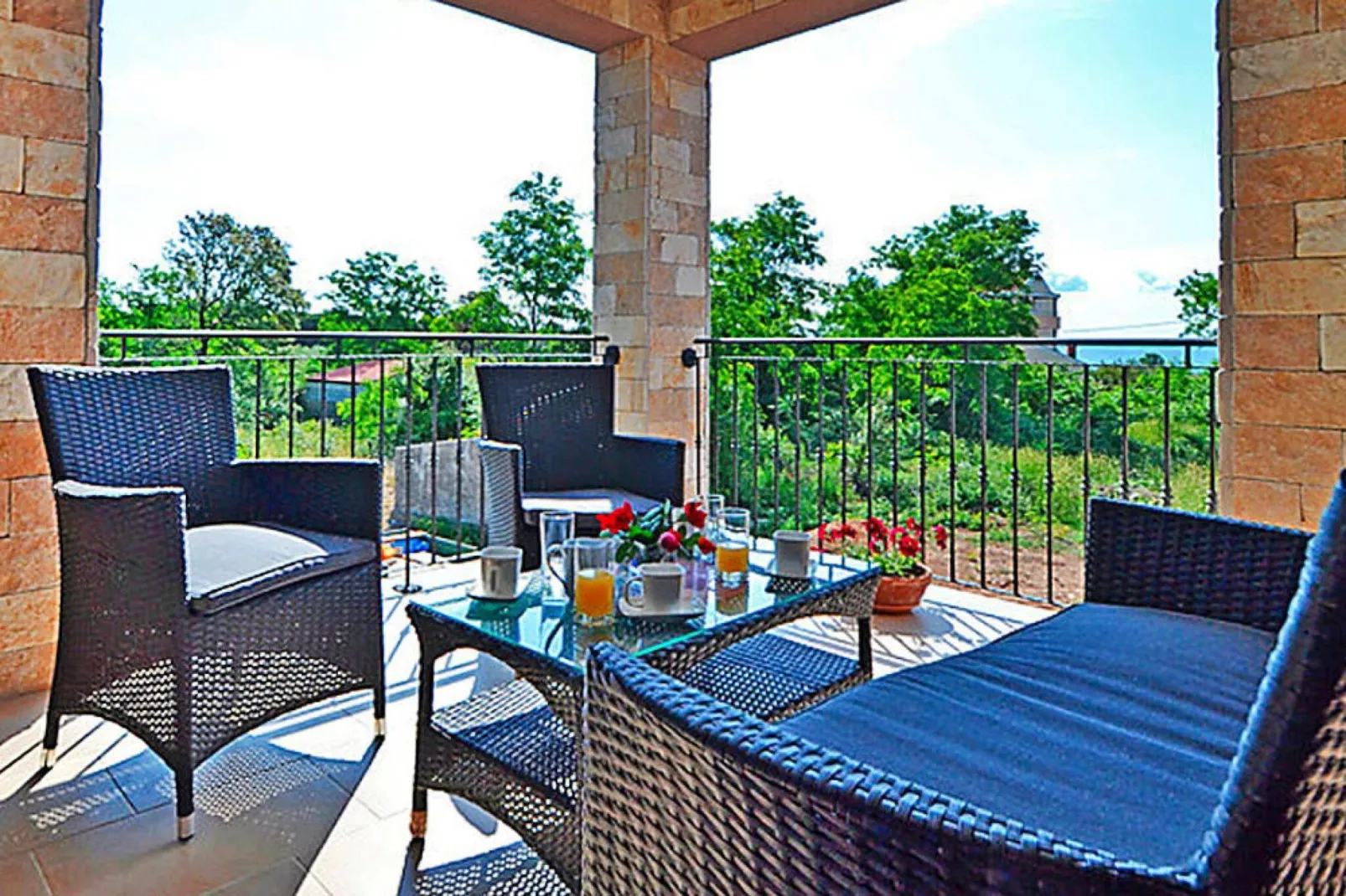 Holiday home, Privlaka-Ferienhaus Ruza, ca. 90 qm, bei Belegung mit 1-4 Personen-Terrasbalkon