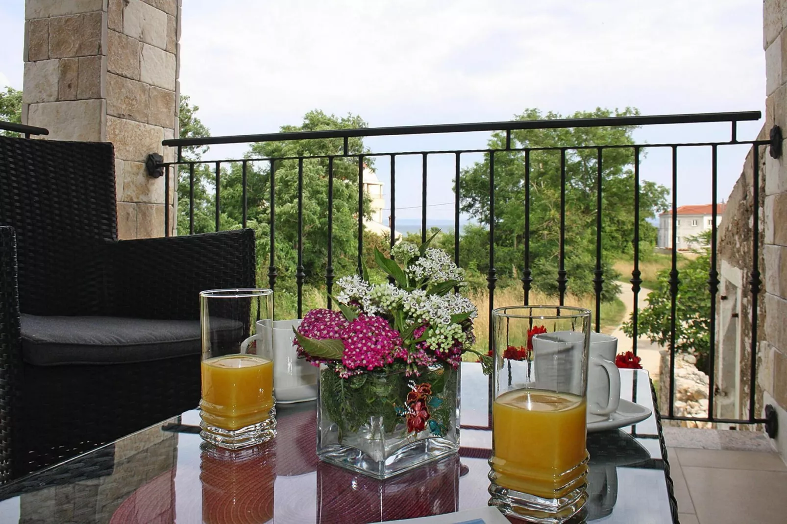 Holiday home, Privlaka-Ferienhaus Ruza, ca. 90 qm, bei Belegung mit 1-4 Personen-Terrasbalkon