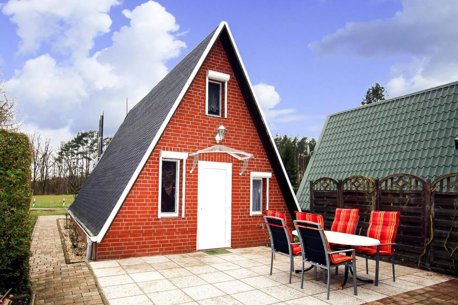 Ferienhaus 55 qm-Buitenkant zomer
