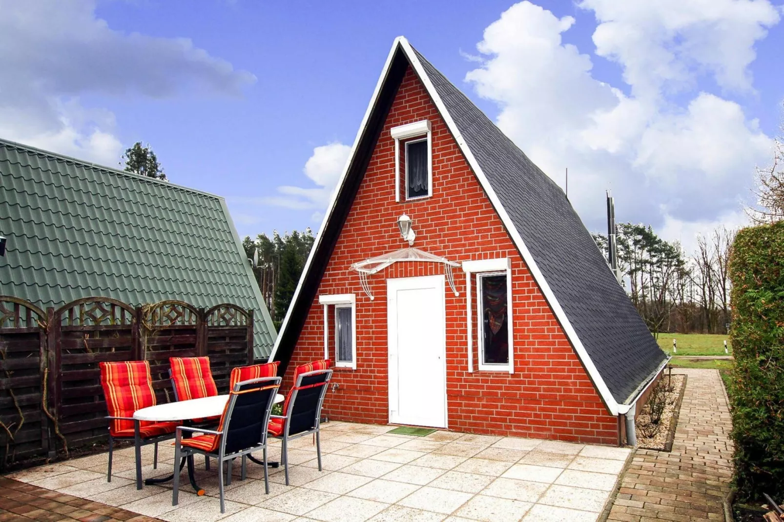 Ferienhaus 55 qm-Buitenkant zomer
