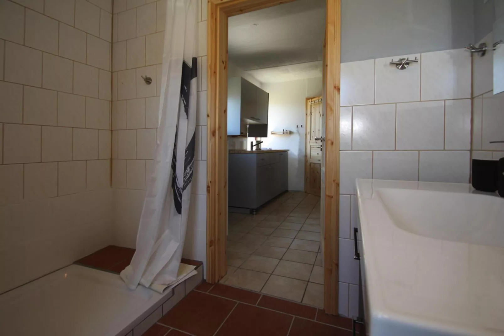Bungalow 5  Malchow-Badkamer