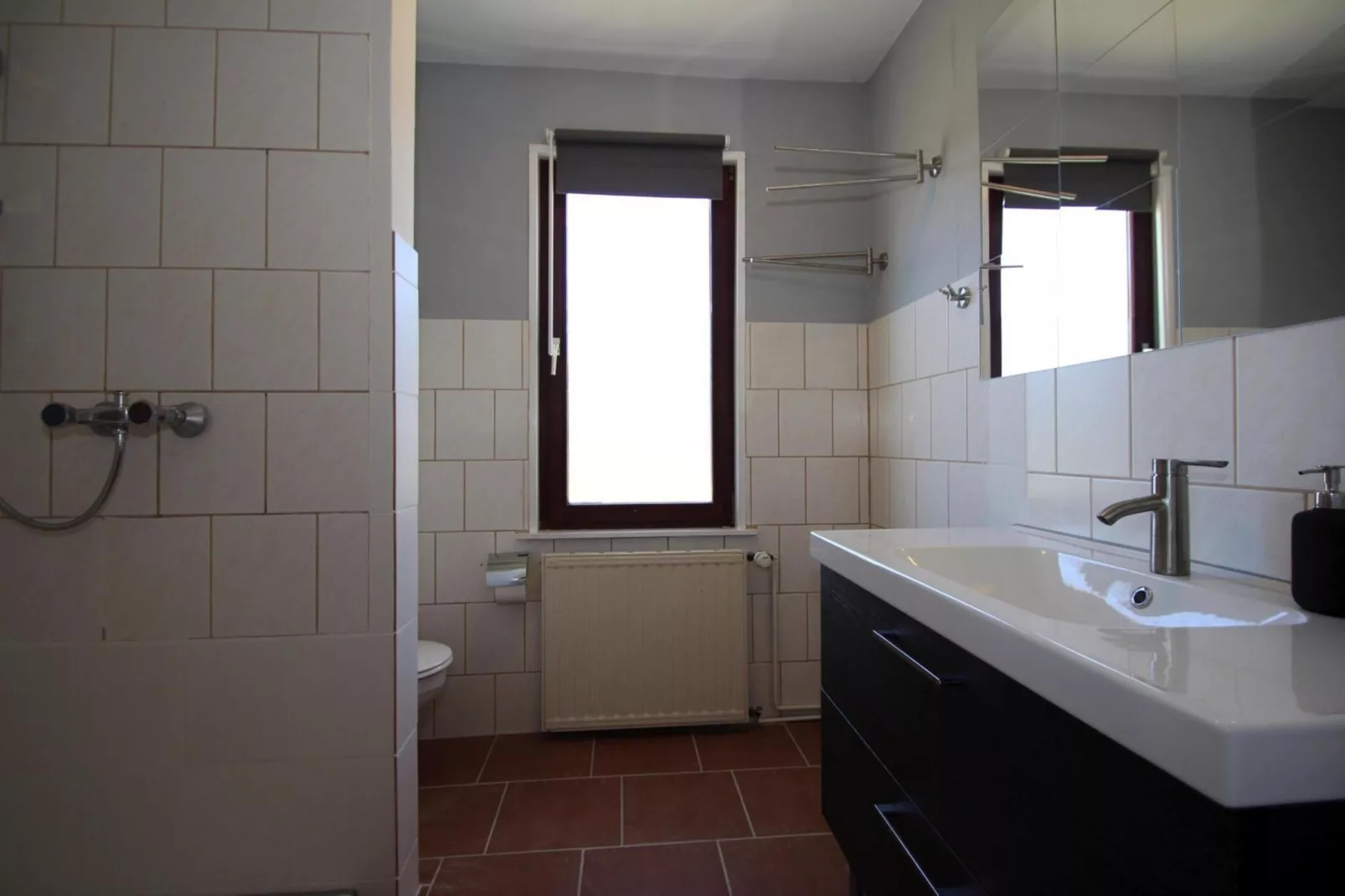 Bungalow 5  Malchow-Badkamer