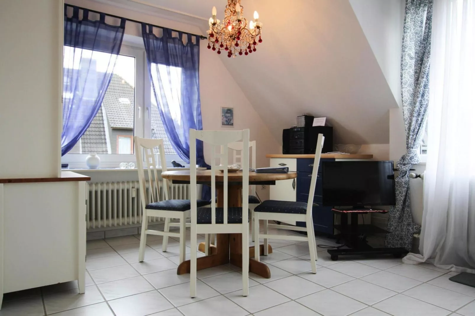 Ferienwohnung Ankerplatz-Eetkamer