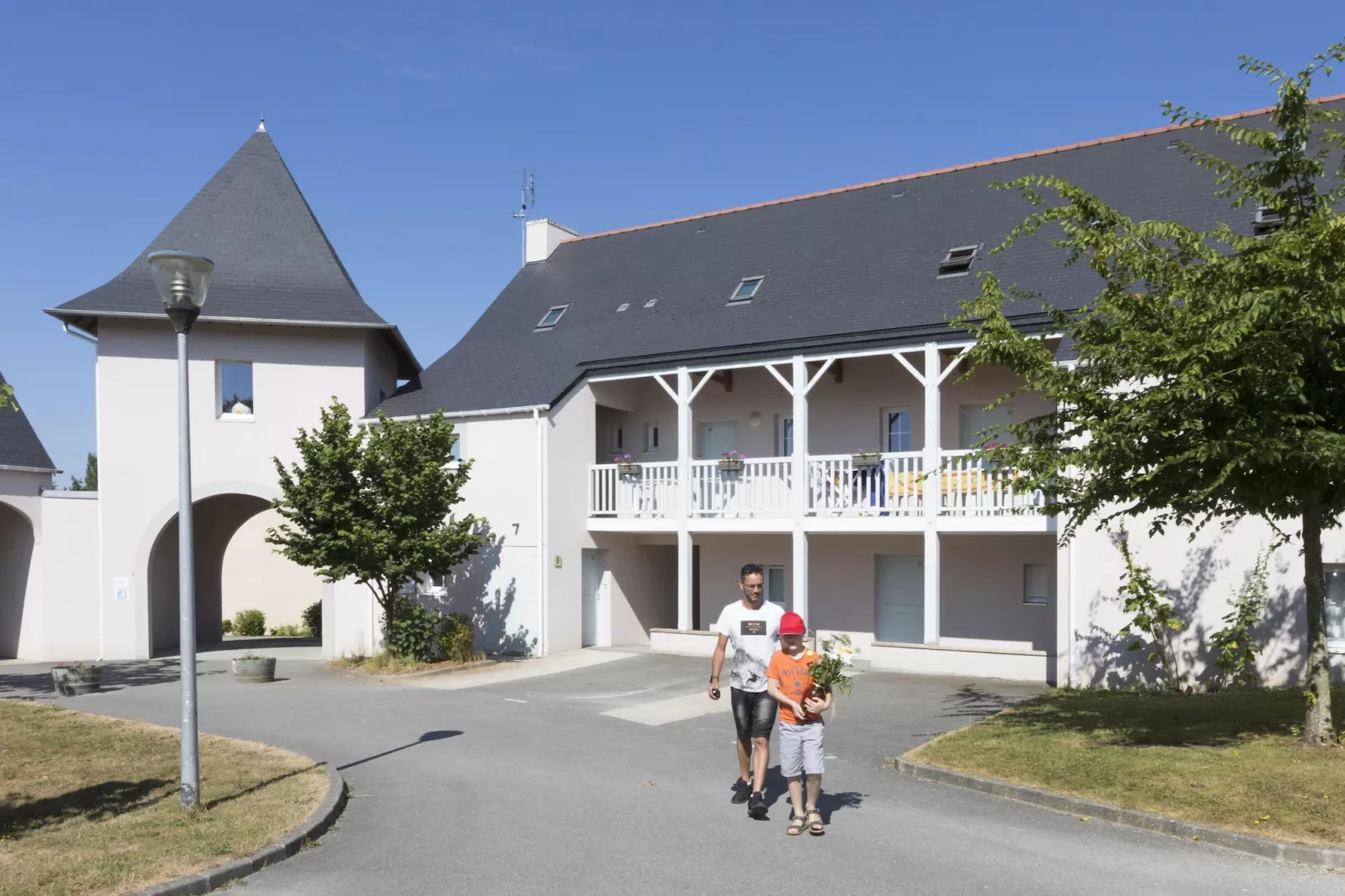 Résidence Le Domaine de l'Emeraude 3-Buitenkant zomer