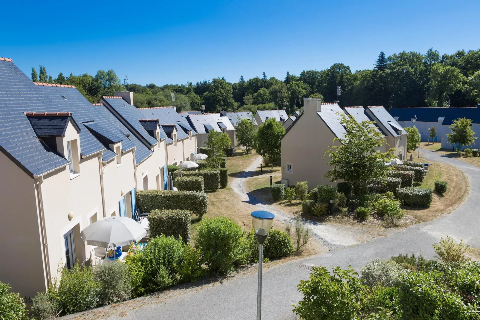 Résidence Le Domaine de l'Emeraude 3-Buitenkant zomer
