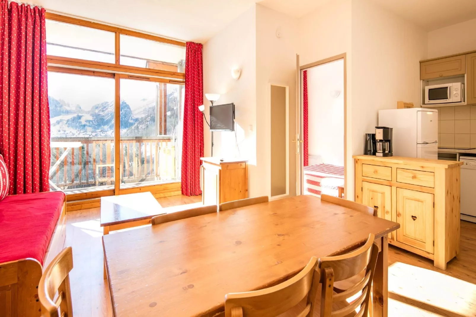 Residence Le Hameau de Valloire 4-Eetkamer