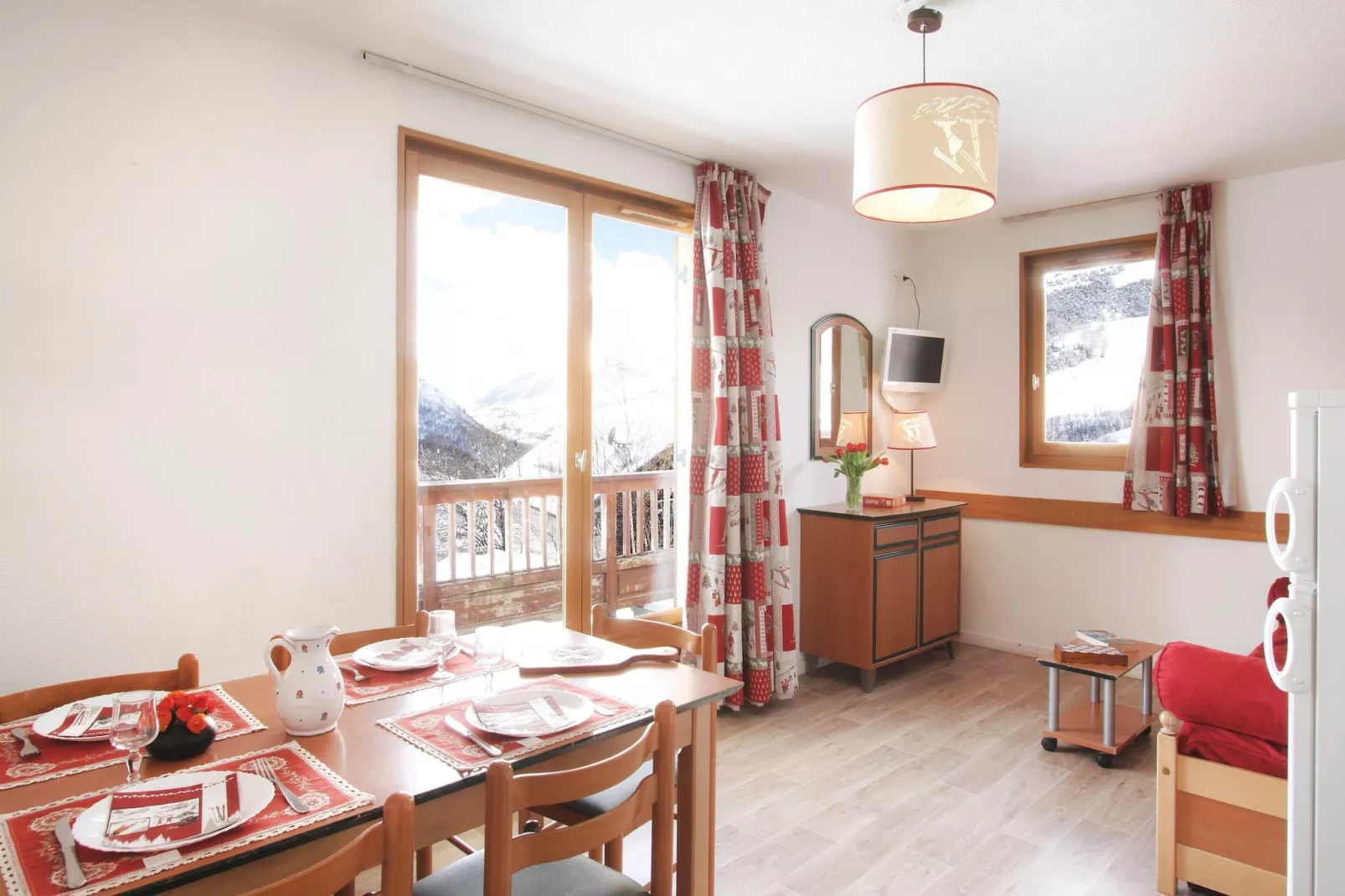 Residence Les Sybelles 1-Eetkamer