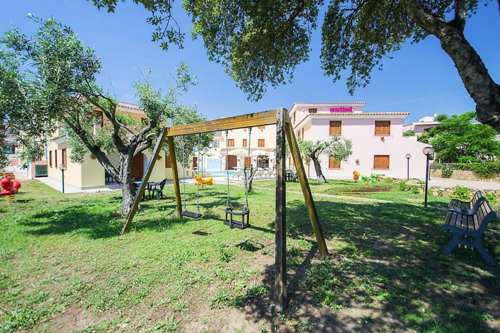 Residence Cala Viola Alinos Orosei  - Type Mono 2-Tuinen zomer
