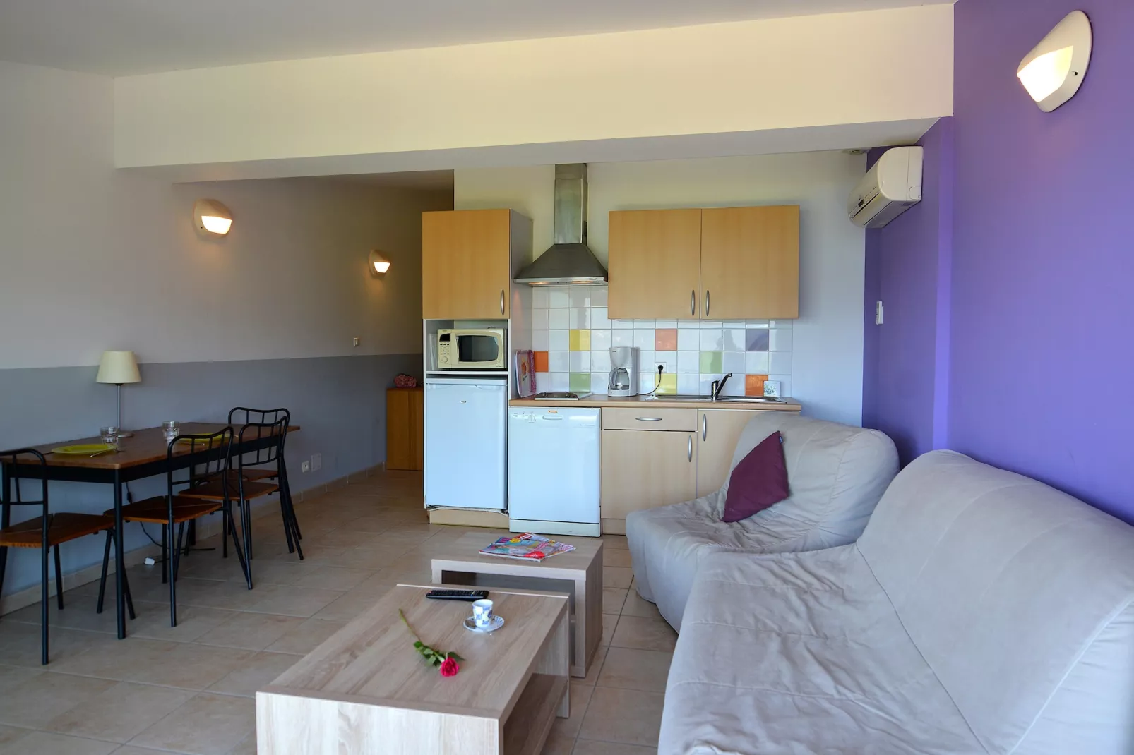 Residence Alba Rossa - Serra-di-Ferro // Apt 1 Chambre Côté Nature 36à40 m2-Woonkamer