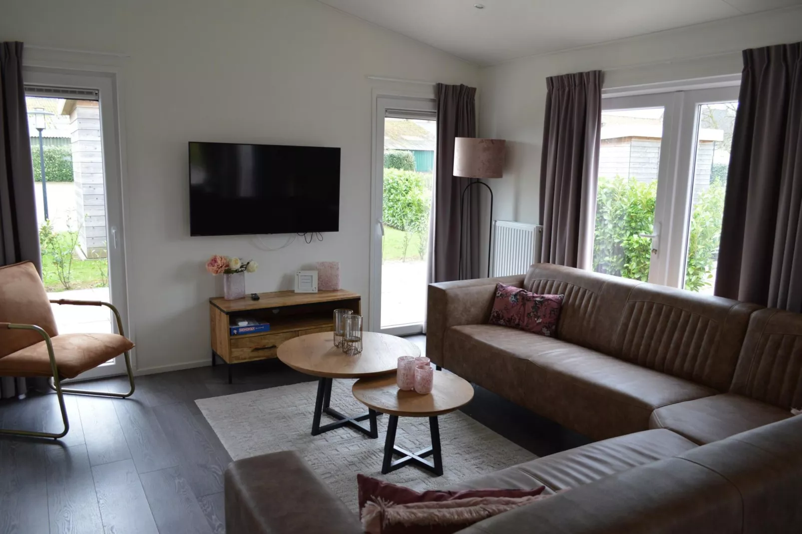 Schaelsbergerbosch - 2 Bathrooms, Fireplace & Garden Shed-Niet-getagd