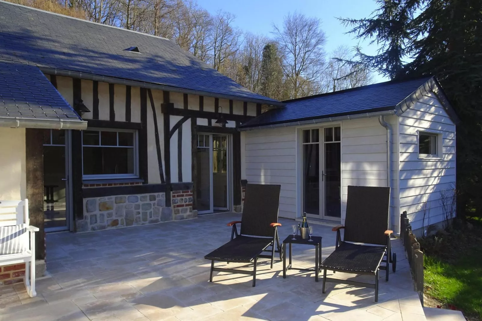 Holiday home Vinnemerville-Buitenkant zomer