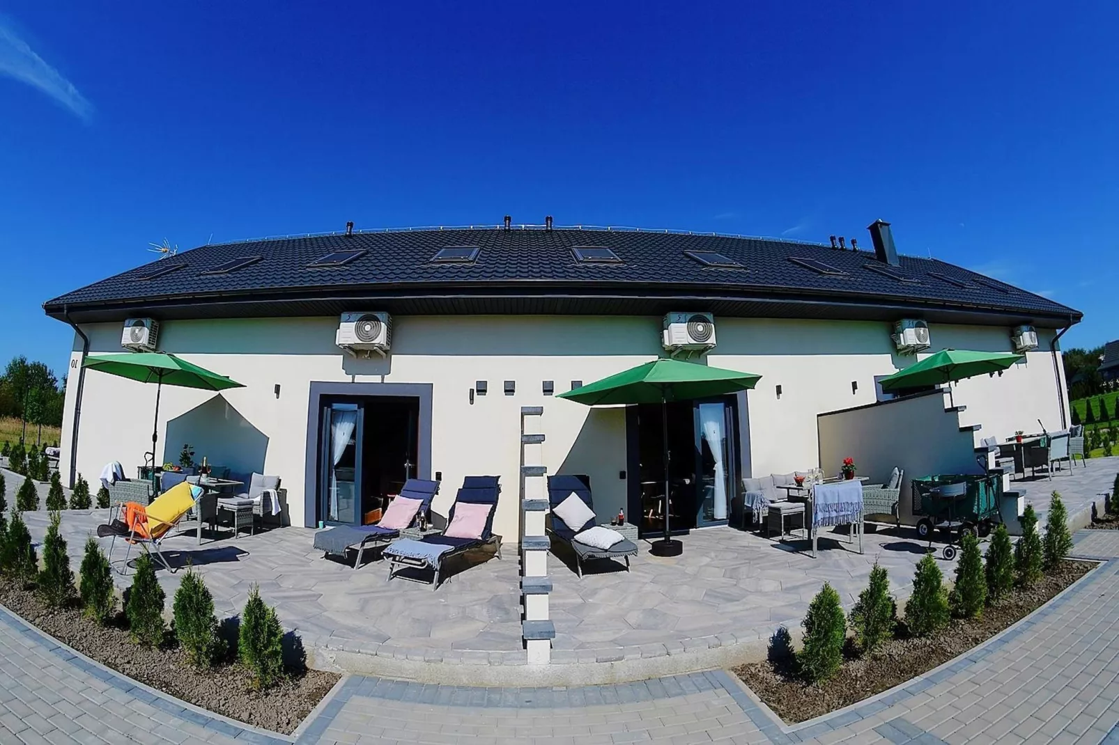 Apartament nr 1 Mielenko-Buitenkant zomer
