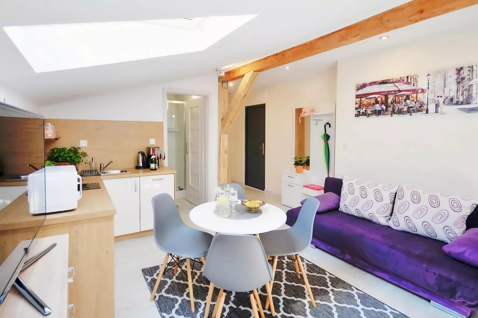 Studio 3-osobowe nr 1 30 m2 na poddaszu Ustronie Morskie-Woonkamer