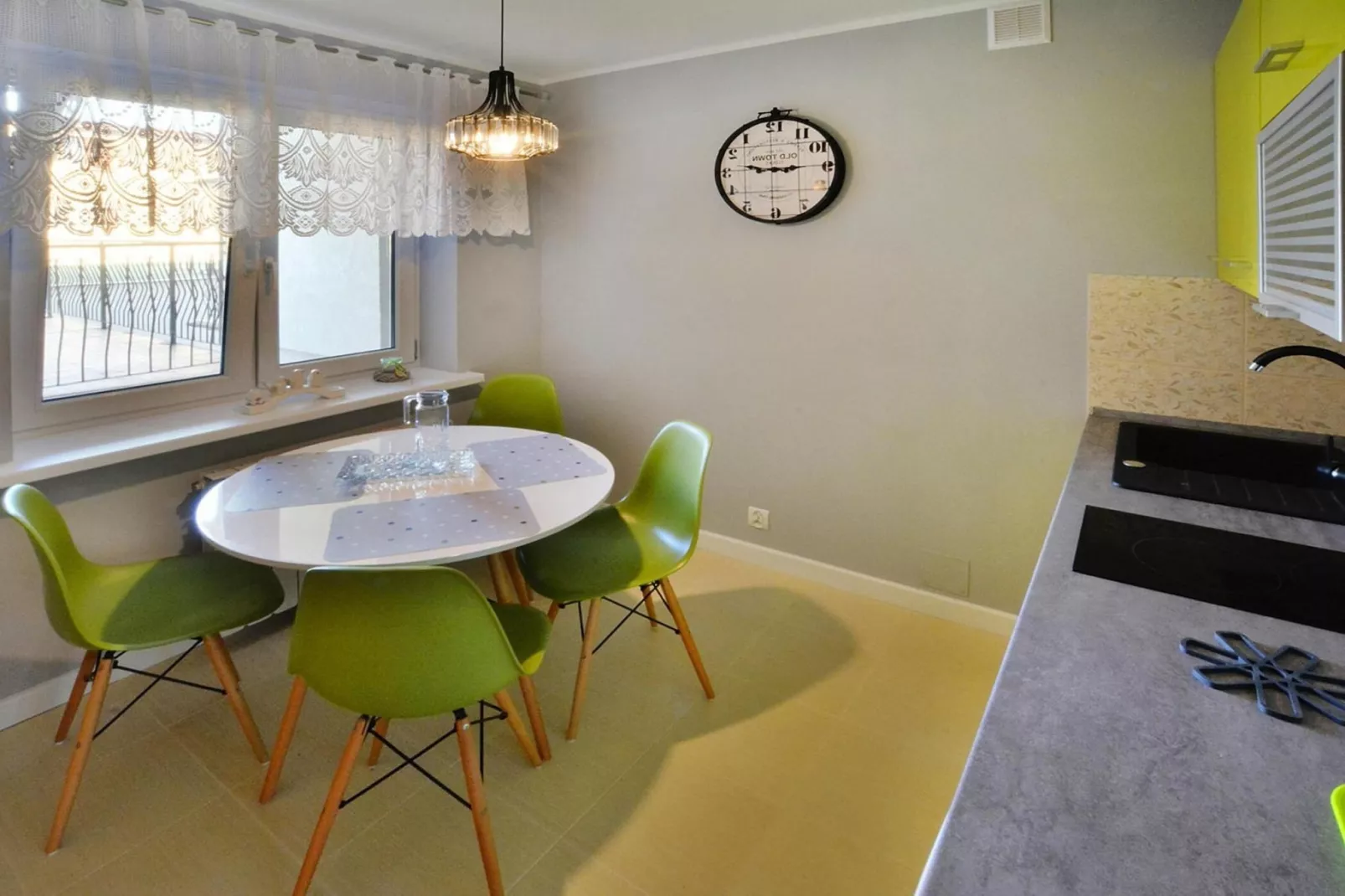 Apartament dla 5 osób Kołobrzeg-Eetkamer