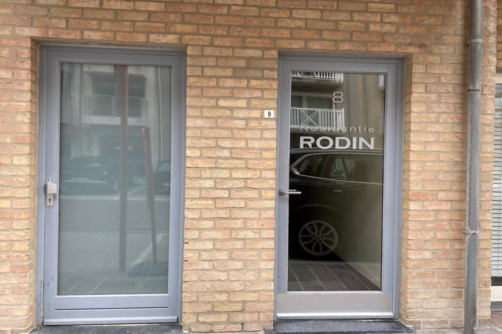 RODIN 8/0503-Hal-ontvangst