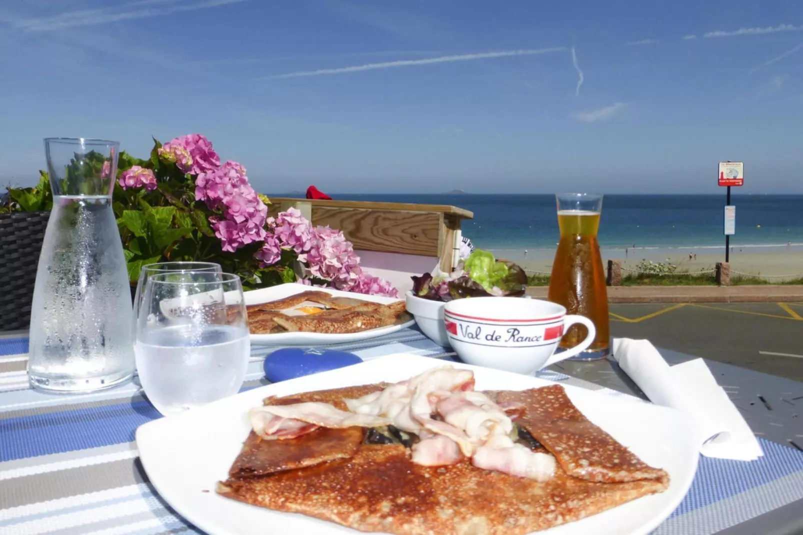 Semi-detached houses, Etables-sur-Mer-Coquillages-Sfeer