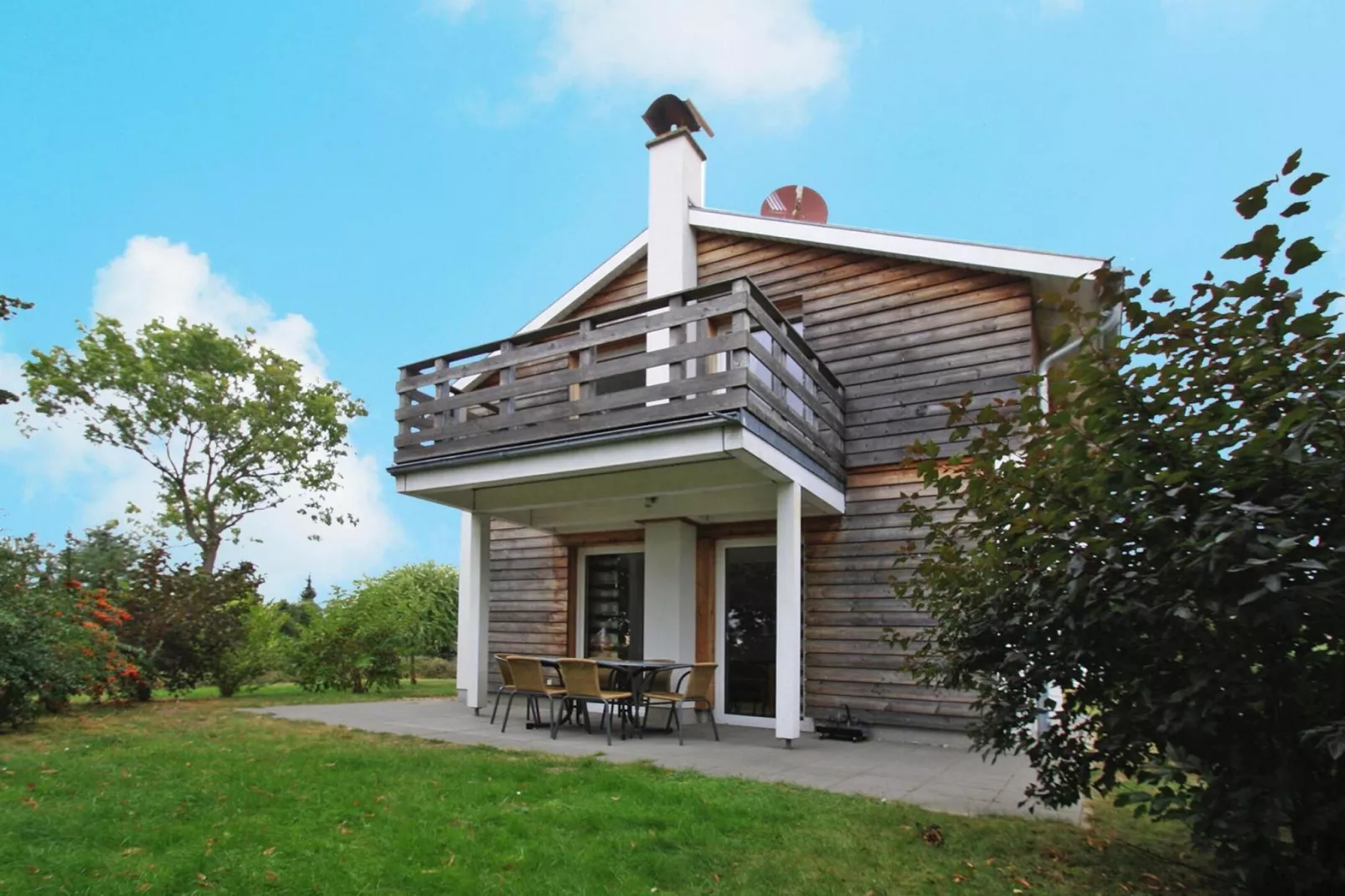 Ferienhaus An de Linn-Buitenkant zomer