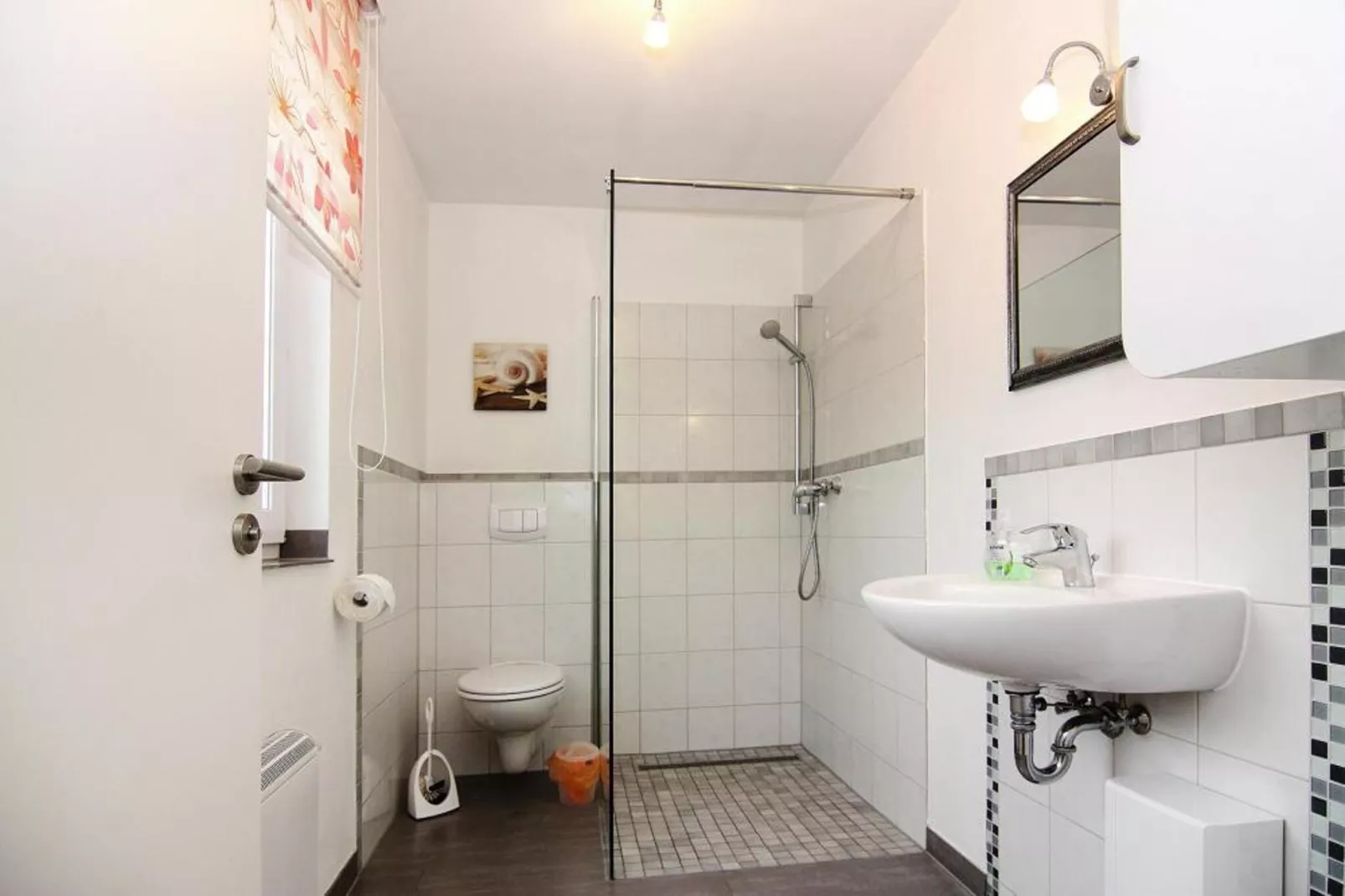 Ferienhaus de Poeler Drift Zierow 4 Personen-Badkamer