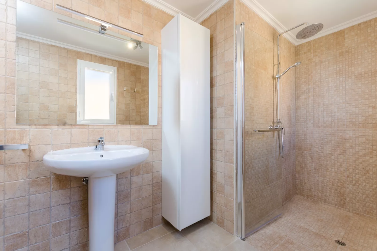 Dones D'aigua 11-Badkamer