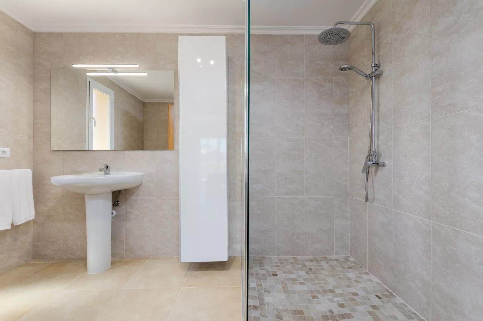 Dones D'aigua 11-Badkamer
