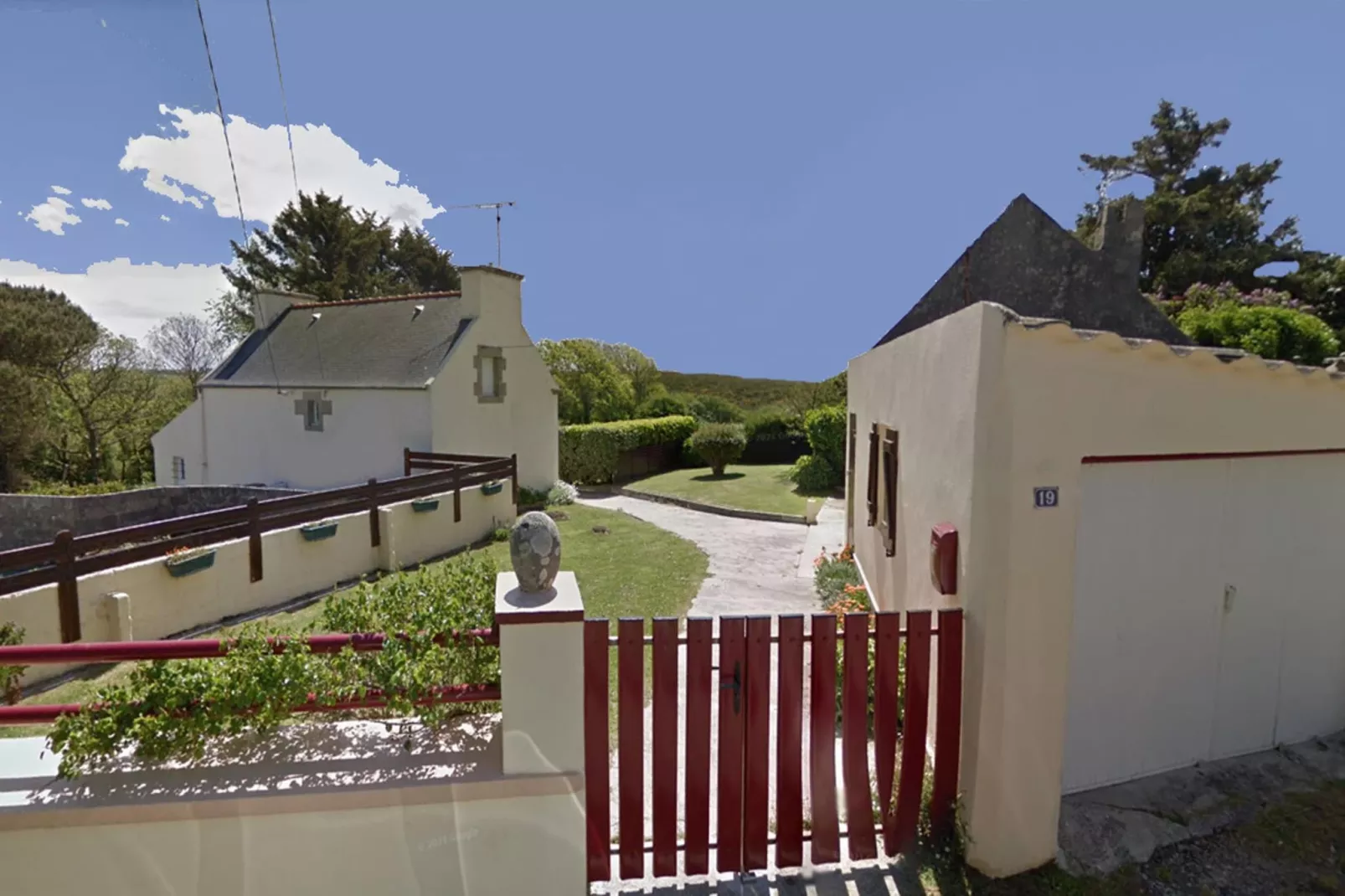 Holiday home Plogoff-Buitenkant zomer