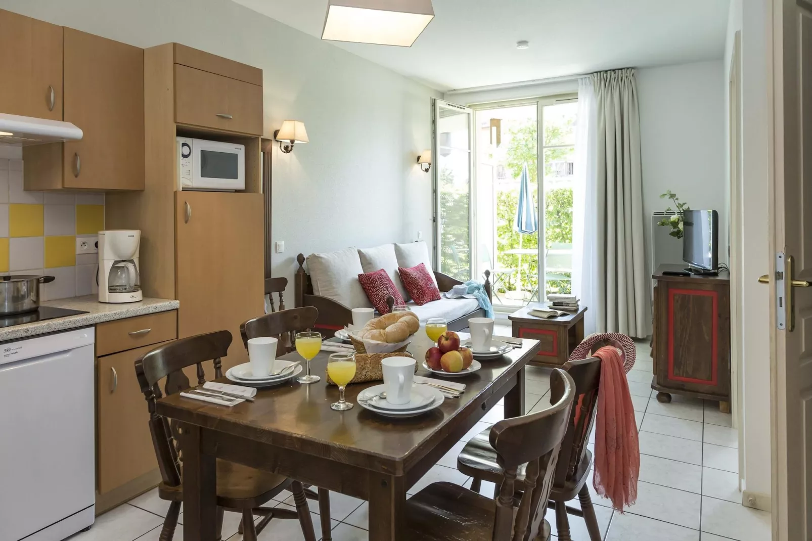 Le Domaine des Rois 1-Eetkamer