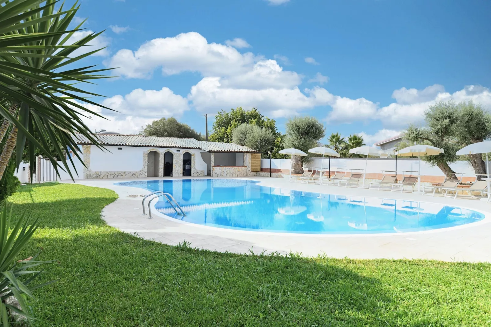 Villa Parisi mit Privatpool Siracusa-Zwembad