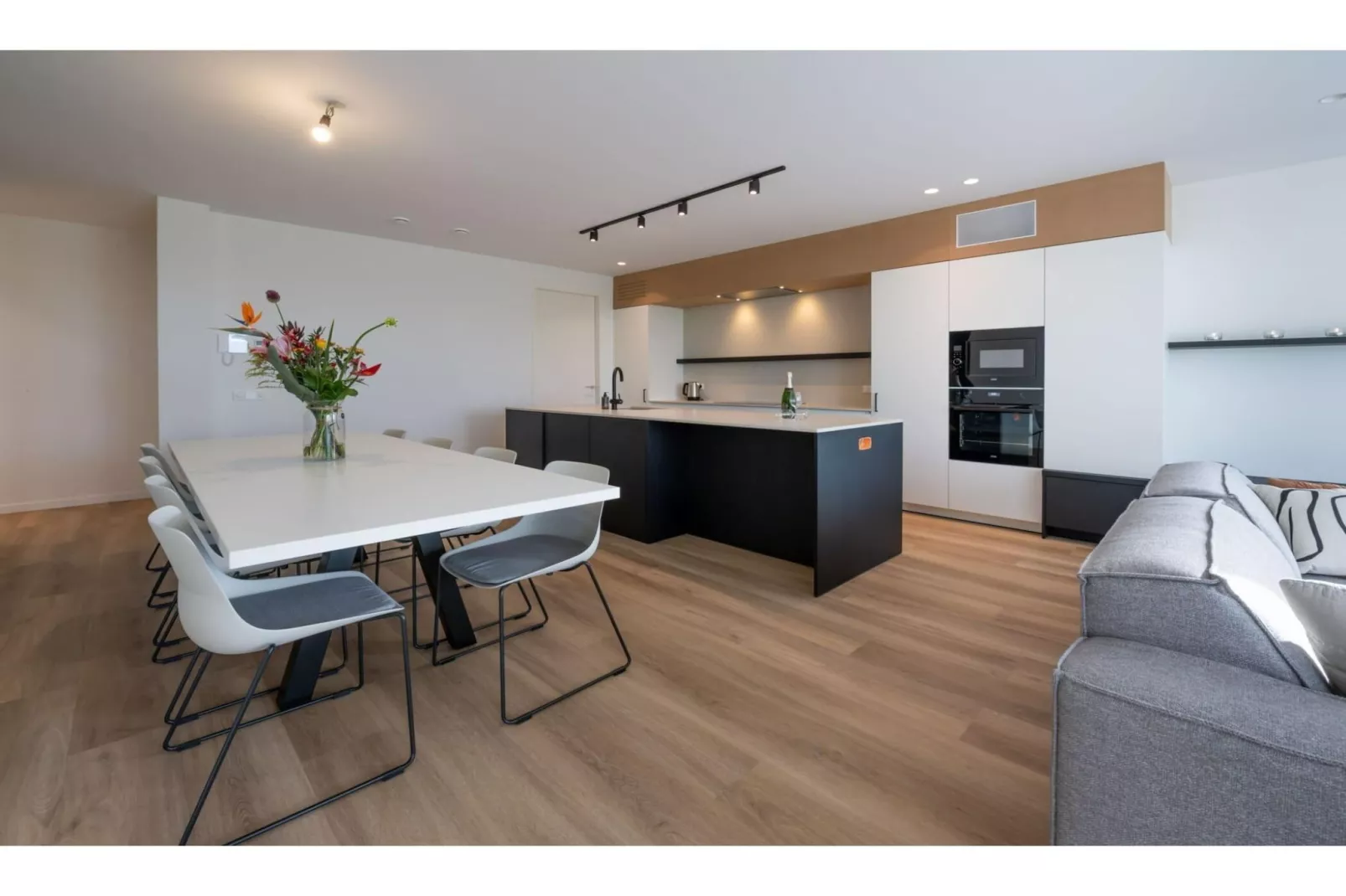 Harbour  2E Loft wellness 6 personen-Eetkamer