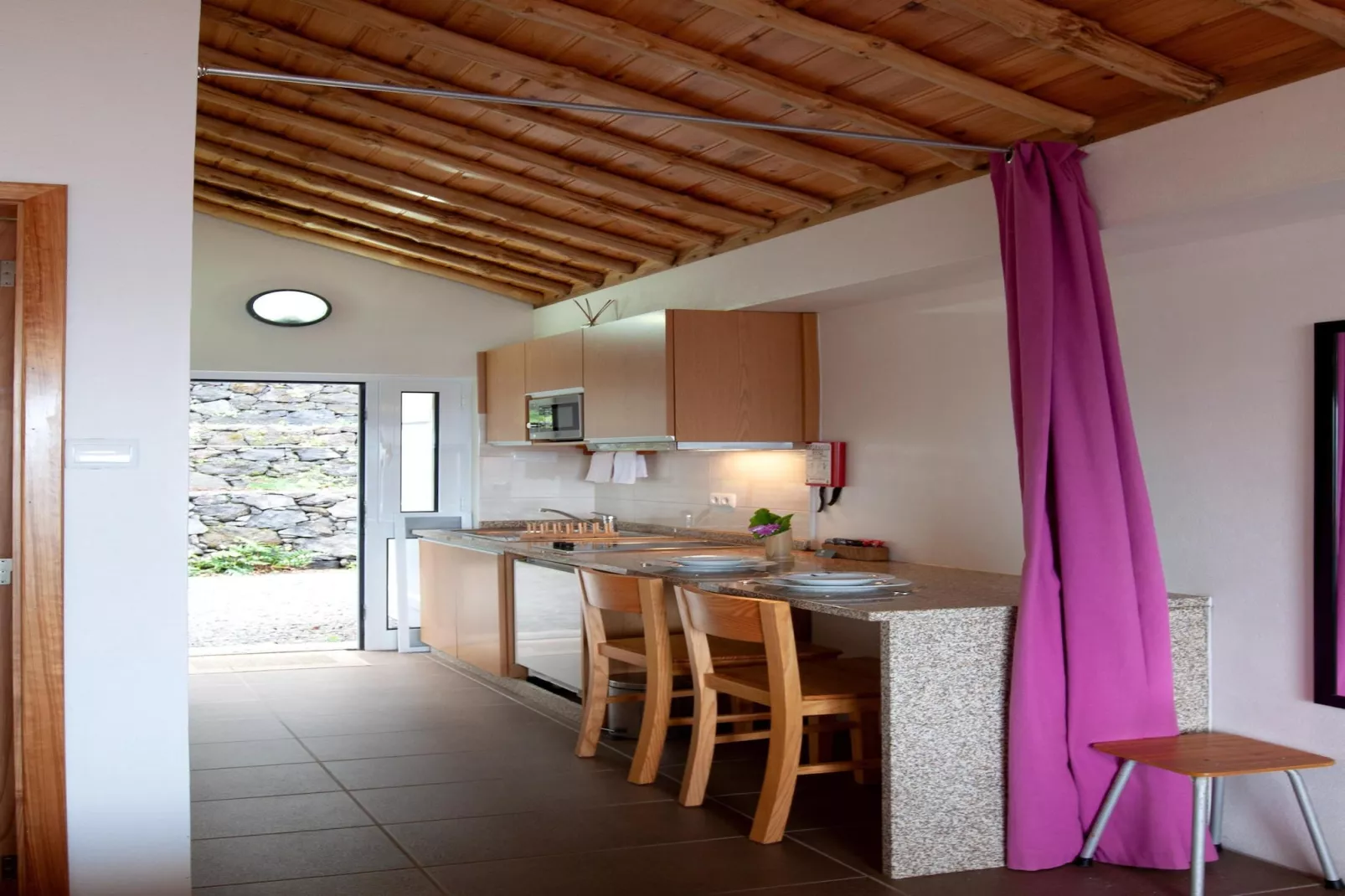 Small semi-detached holiday home in Santo Amaro-Keuken