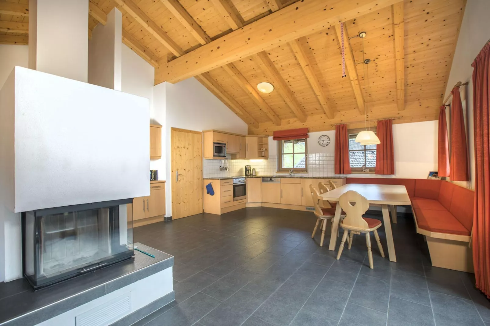 Chalets im Wald-Eetkamer