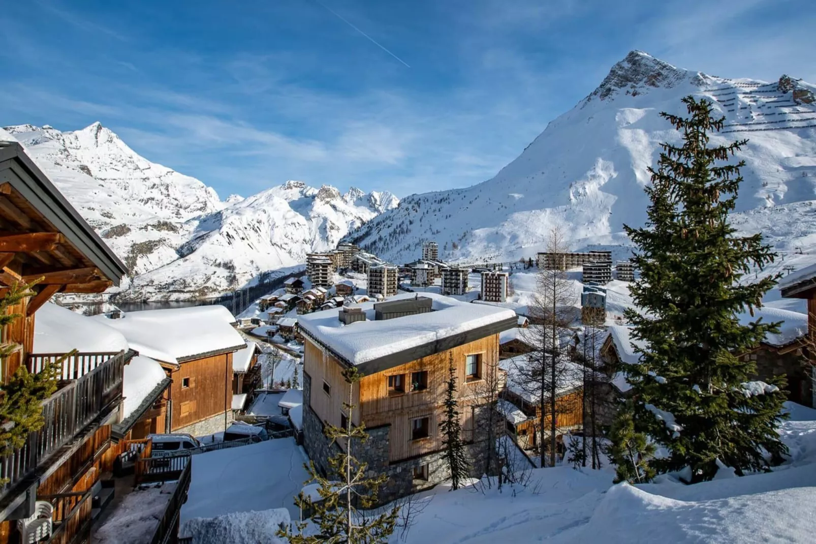 Chalets im Wald-Gebied winter 5km