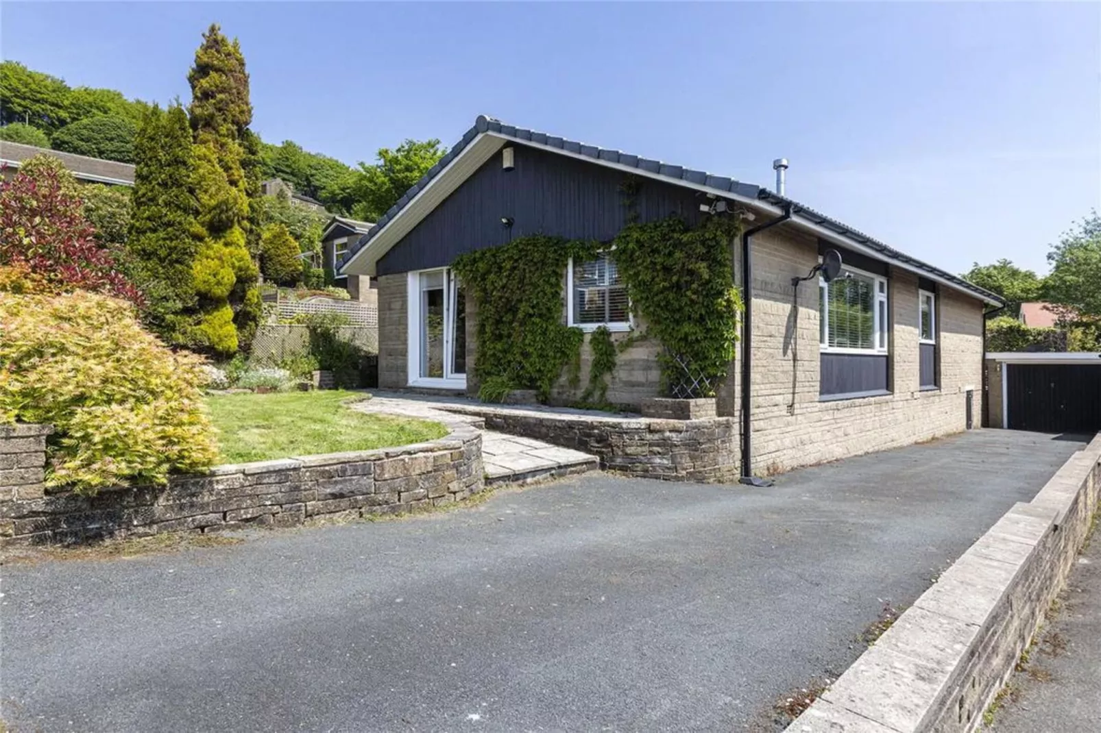 Natural stone cottage with garden and sea view on Breton estate Plougasnou-Gebieden zomer 5km