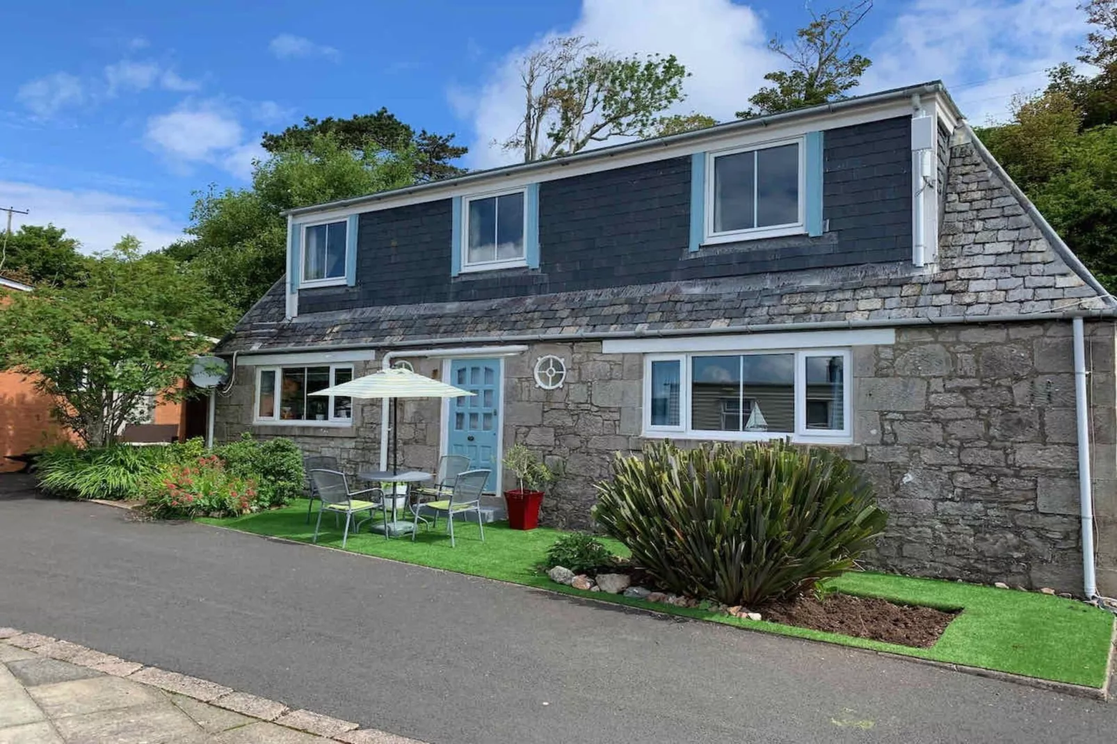 Natural stone cottage with garden and sea view on Breton estate Plougasnou-Gebieden zomer 5km