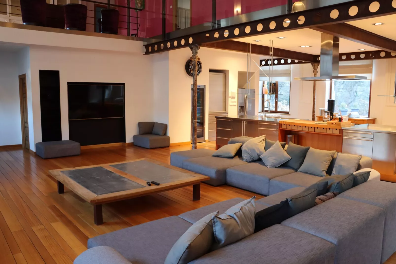 Luxury Loft DIson-Buitenkant zomer