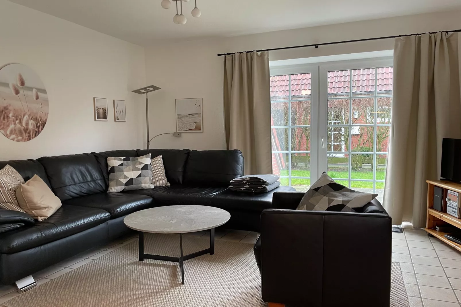 Ferienhaus Neßmersiel-Woonkamer