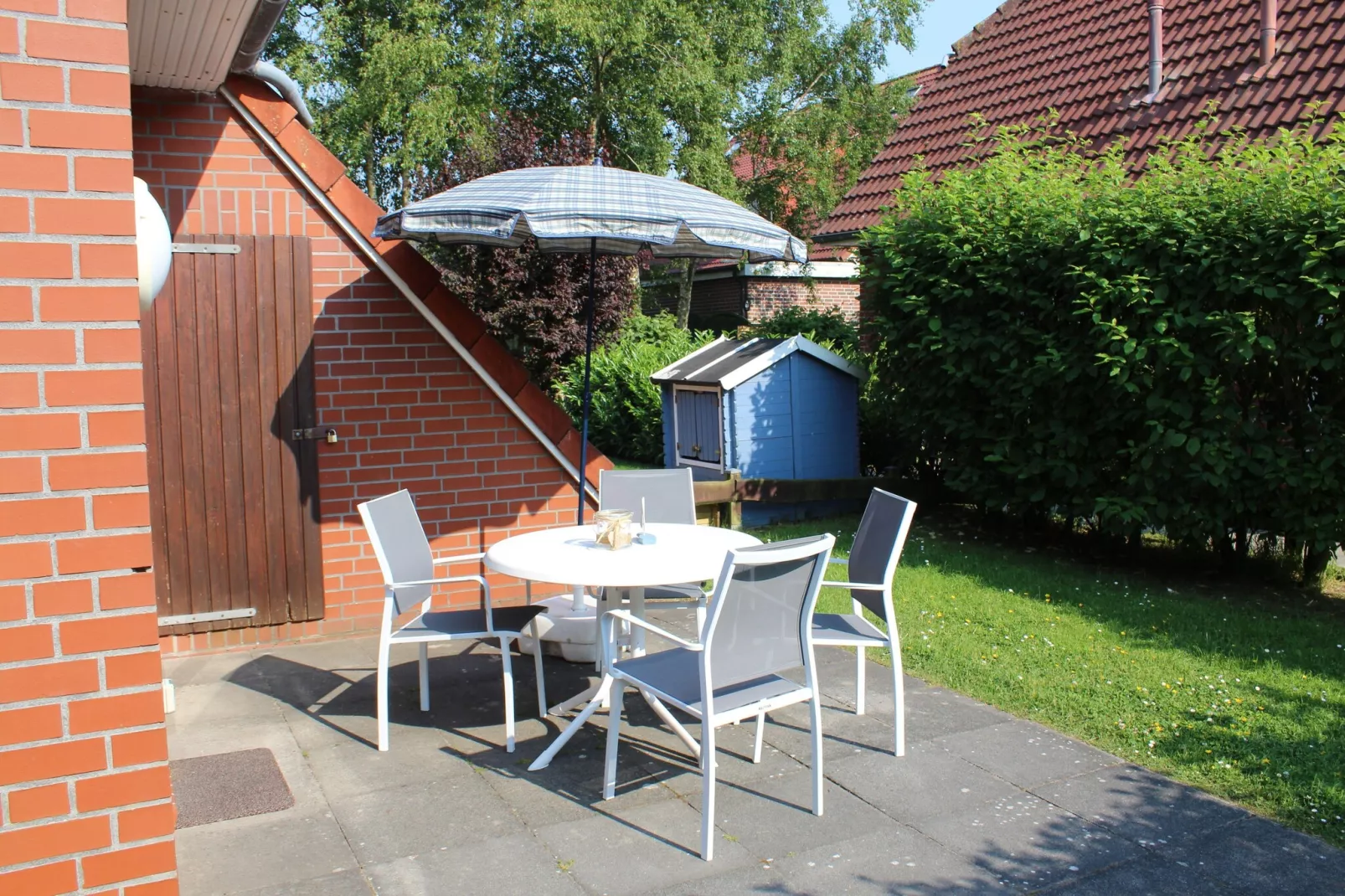 Ferienhaus Neßmersiel-Terrasbalkon