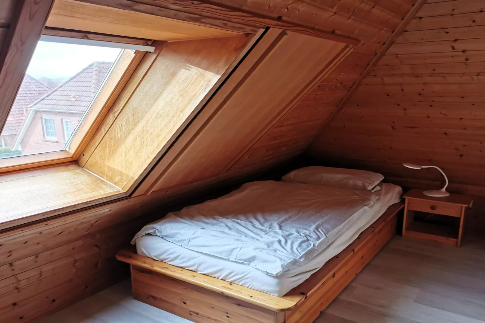 Ferienhaus Neßmersiel-Slaapkamer