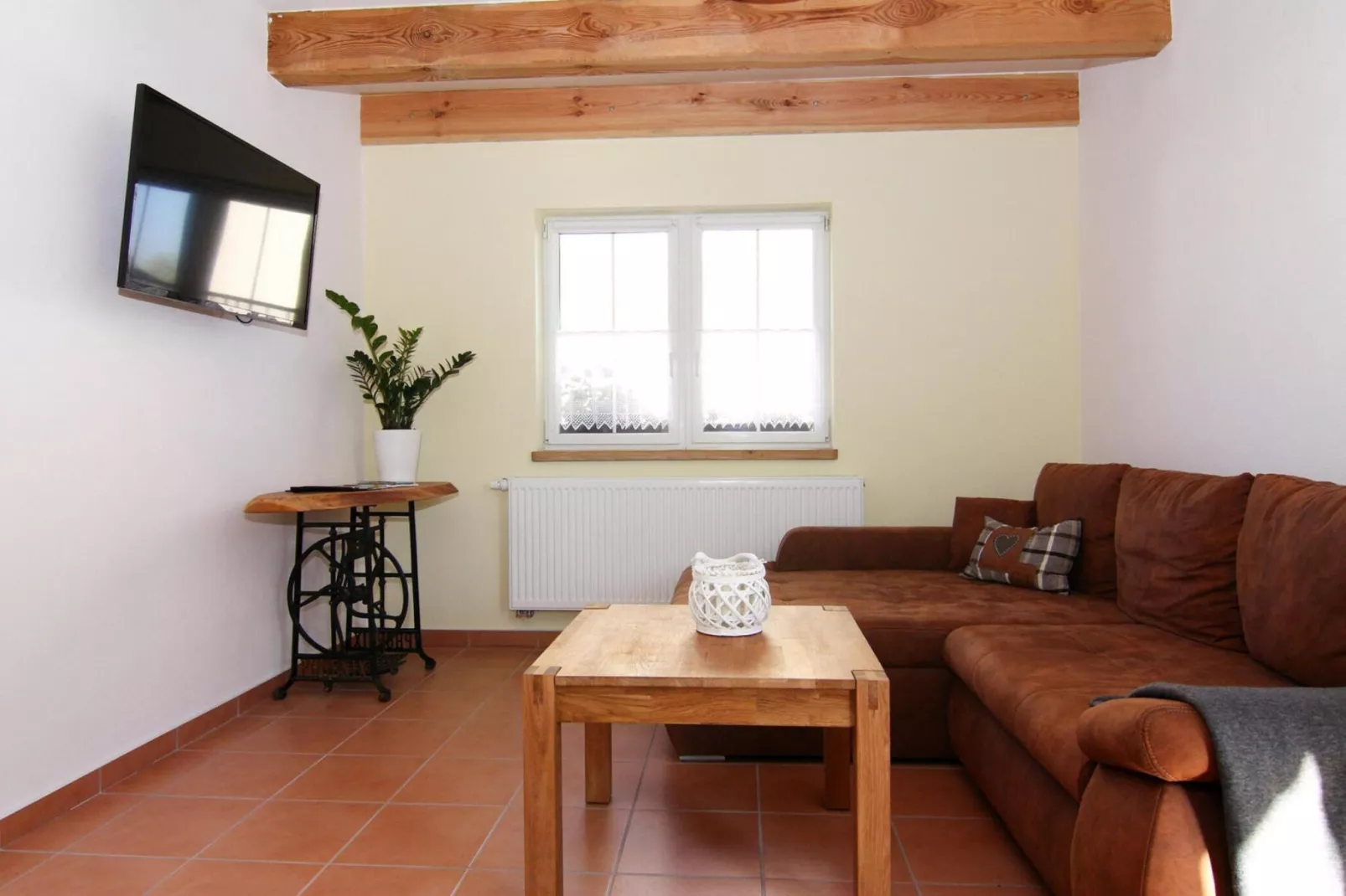 Appartement 4 rechts außen-Woonkamer