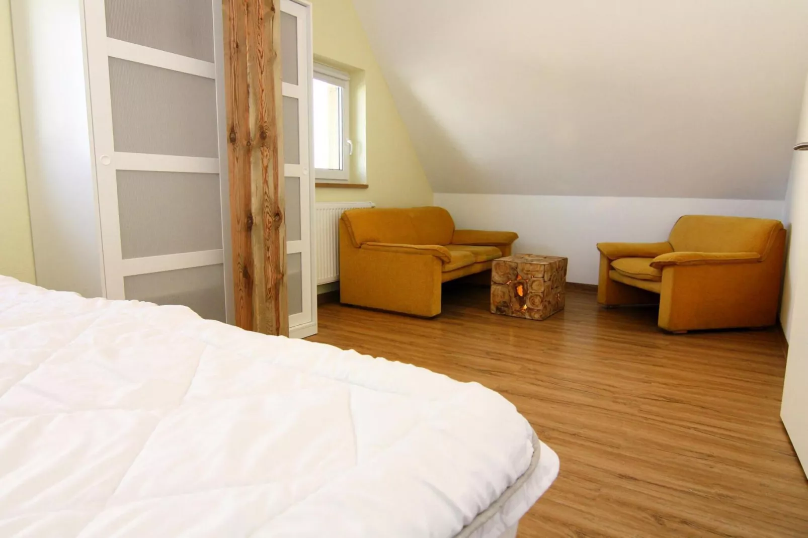 Appartement 4 rechts außen-Woonkamer