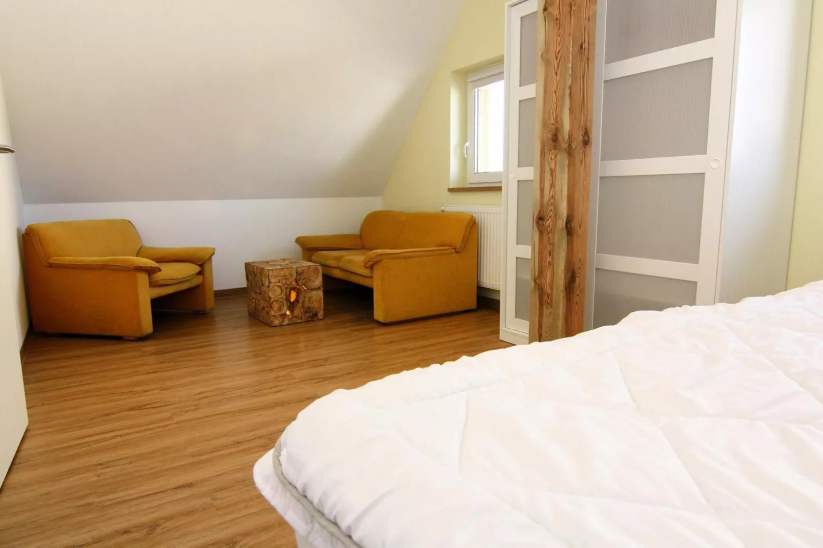 Appartement 4 rechts außen-Woonkamer