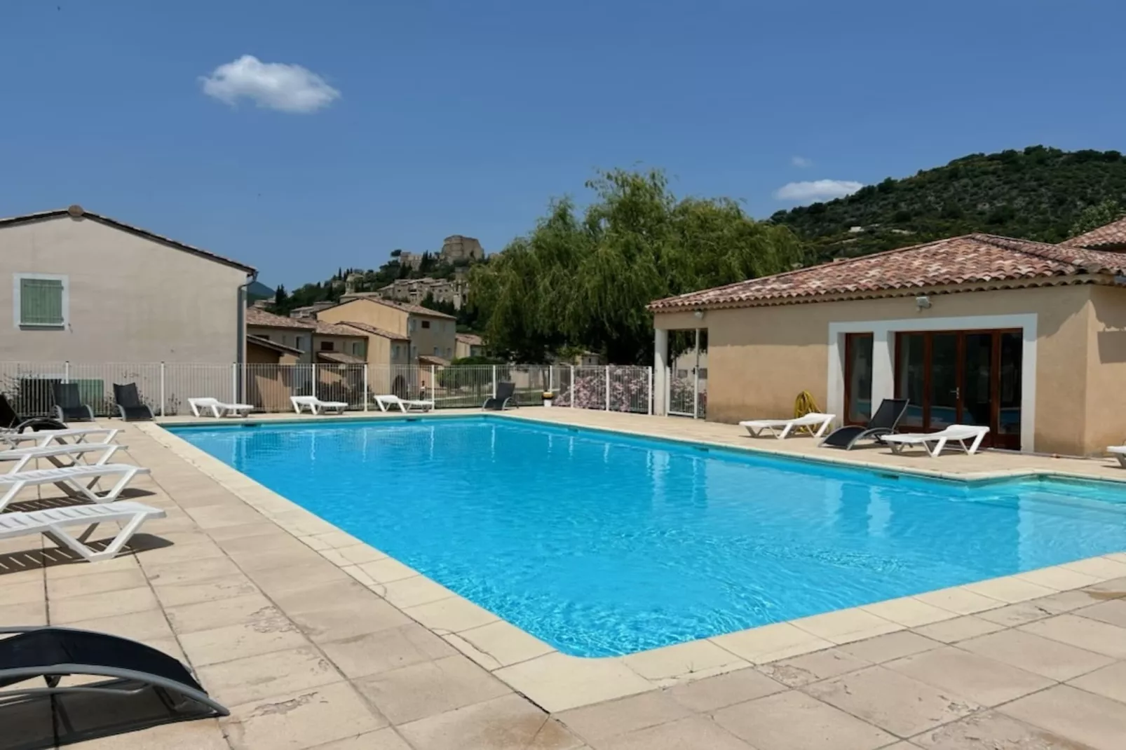Résidence Les Sources - Montbrun-les-Bains // Apt T3 - 6 pers  3P6-Zwembad